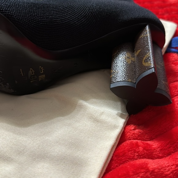 Heeled silhouette boots. Worn about 4 times. Runs small - Picture 5 of 7